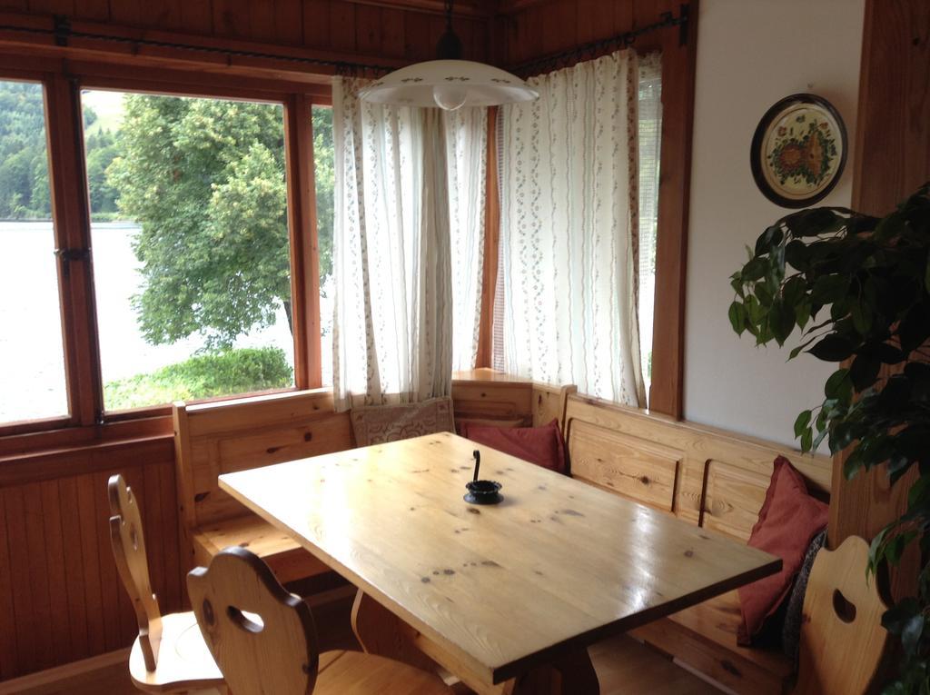 Appartements Direkt Am See Grundlsee Rum bild